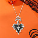 Necklace Gothic Heartfelt Elegance